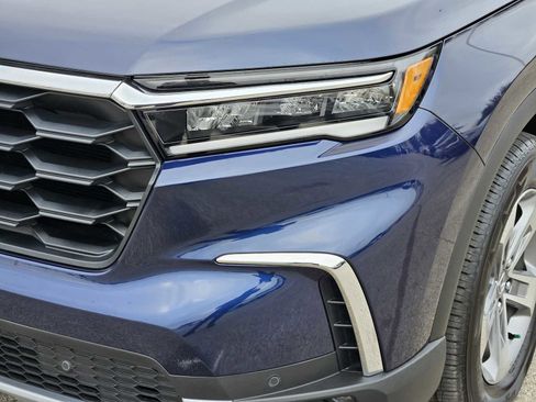 Used 2025 Honda Pilot EX-L image 7