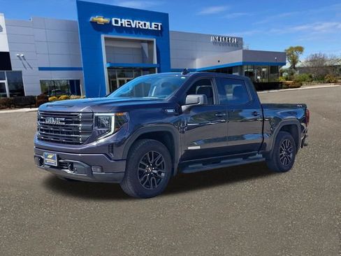 Used 2024 GMC Sierra 1500 Elevation w/ LPO, Elevation Black Package AWD/4WD image 34