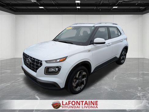 Certified 2022 Hyundai Venue SEL image 1