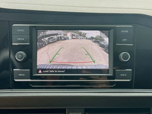 Used 2023 Volkswagen Jetta SE w/ Panoramic Sunroof Package FWD image 13