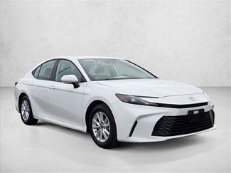 Used 2025 Toyota Camry LE video 3