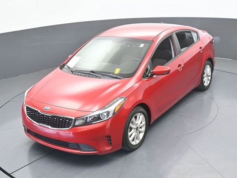 Used 2017 Kia Forte S image 40