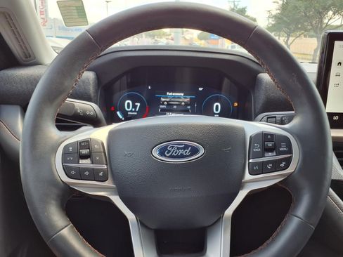 Certified 2025 Ford Explorer Active w/ Active Comfort Package RWD image 25