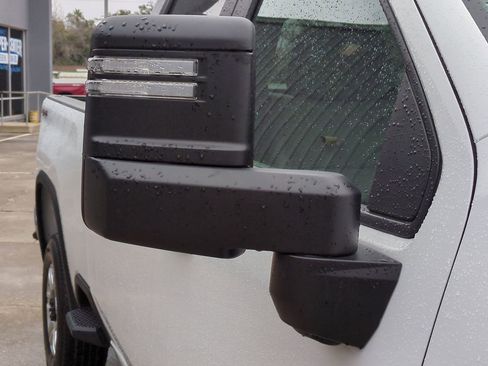 Used 2025 Chevrolet Silverado 2500 LT w/ Convenience Package image 12