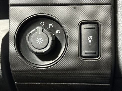 Used 2015 Ford F250 XL w/ FX4 Off-Road Package image 18