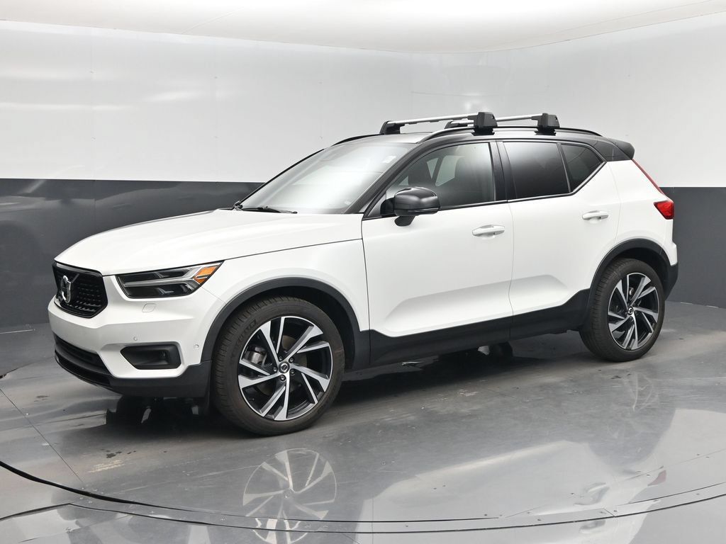 Used 2022 Volvo XC40 T5 R-Design AWD/4WD image 9