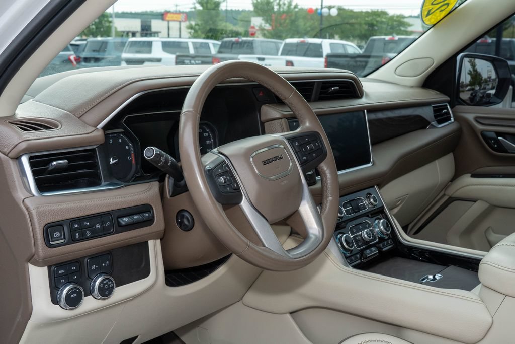 Used 2021 GMC Yukon Denali AWD/4WD image 9