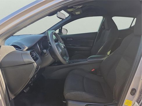 Used 2019 Toyota C-HR LE image 11