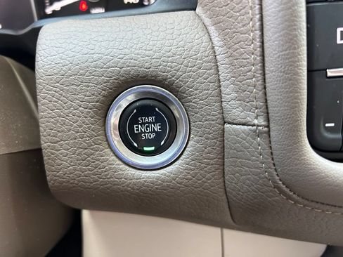 Used 2021 GMC Yukon XL Denali w/ Denali Premium Package AWD/4WD image 31