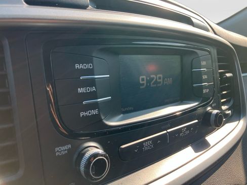 Used 2017 Kia Sorento AWD image 20