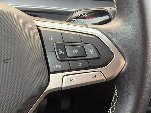 Used 2026 Volkswagen Tiguan SE FWD image 19