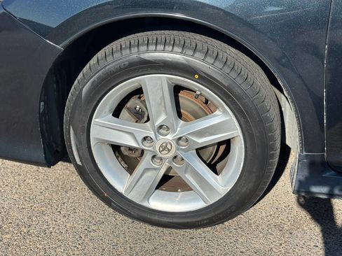 Used 2012 Toyota Camry SE w/ Convenience Pkg FWD image 10