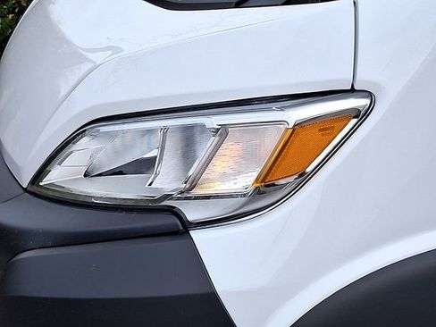 Used 2024 RAM ProMaster 2500 w/ Safety Group image 28