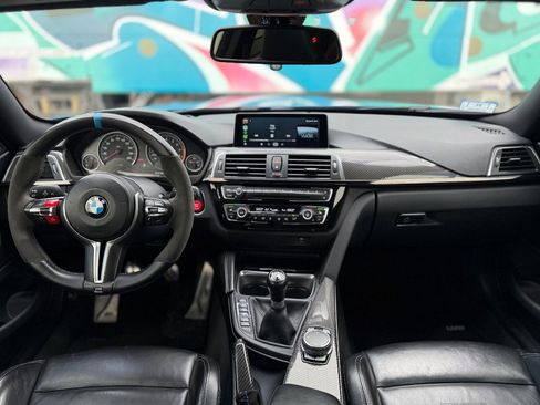 Used 2017 BMW M4 Coupe image 21