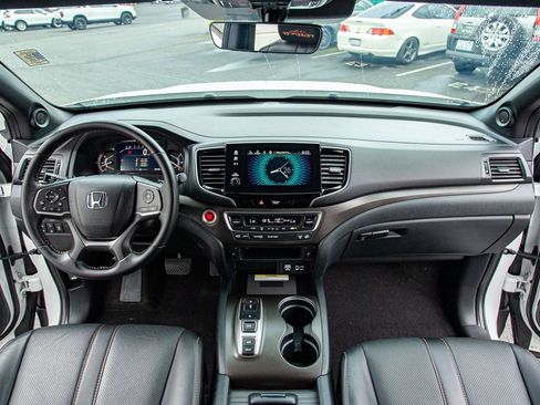 Certified 2023 Honda Passport TrailSport image 24