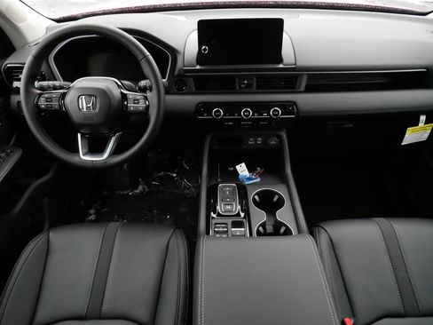 Certified 2025 Honda Pilot EX-L image 10