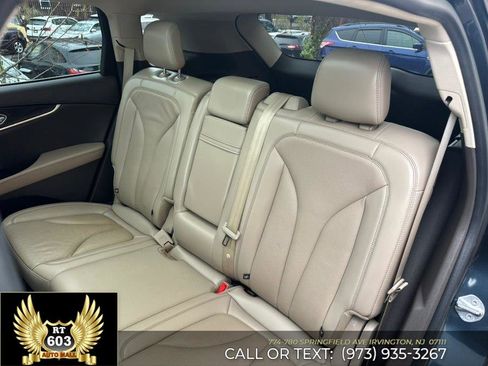 Used 2021 Lincoln Nautilus Reserve image 21