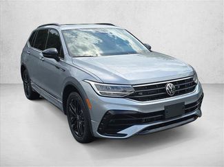Used 2022 Volkswagen Tiguan SE R-Line FWD video 3