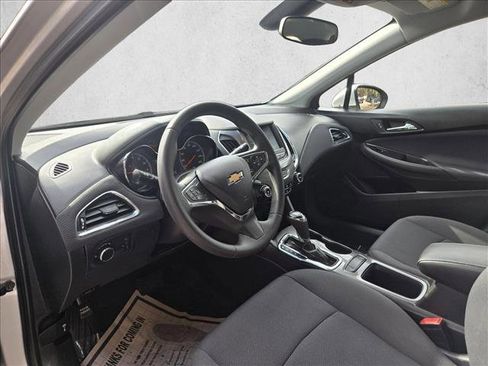 Used 2019 Chevrolet Cruze LS w/ LS Convenience Package image 11