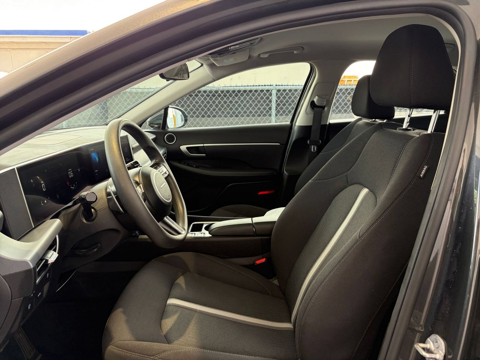Used 2025 Hyundai Sonata SEL FWD image 26