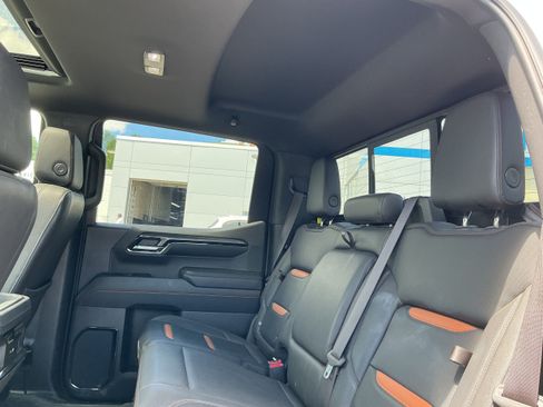 Used 2023 GMC Sierra 1500 AT4 w/ AT4 Premium Package AWD/4WD image 10