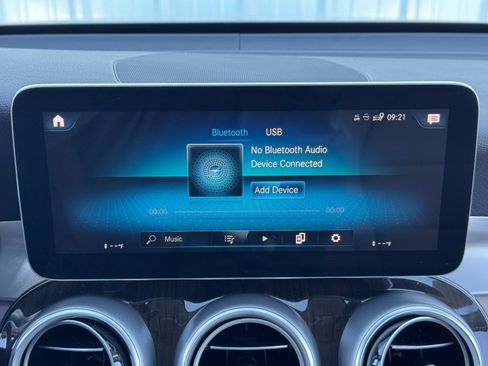 Used 2021 Mercedes-Benz GLC 300 GLC 300 w/ Premium Package image 26