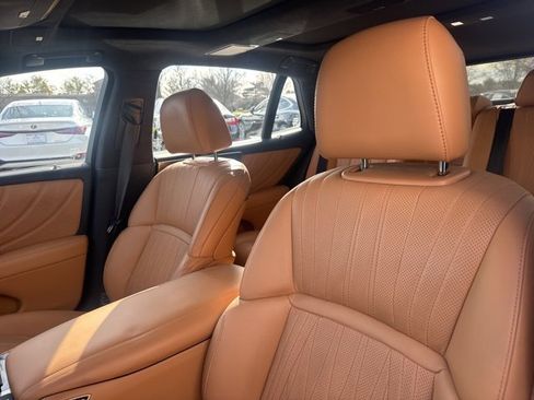 Used 2022 Lexus LS 500 AWD image 17