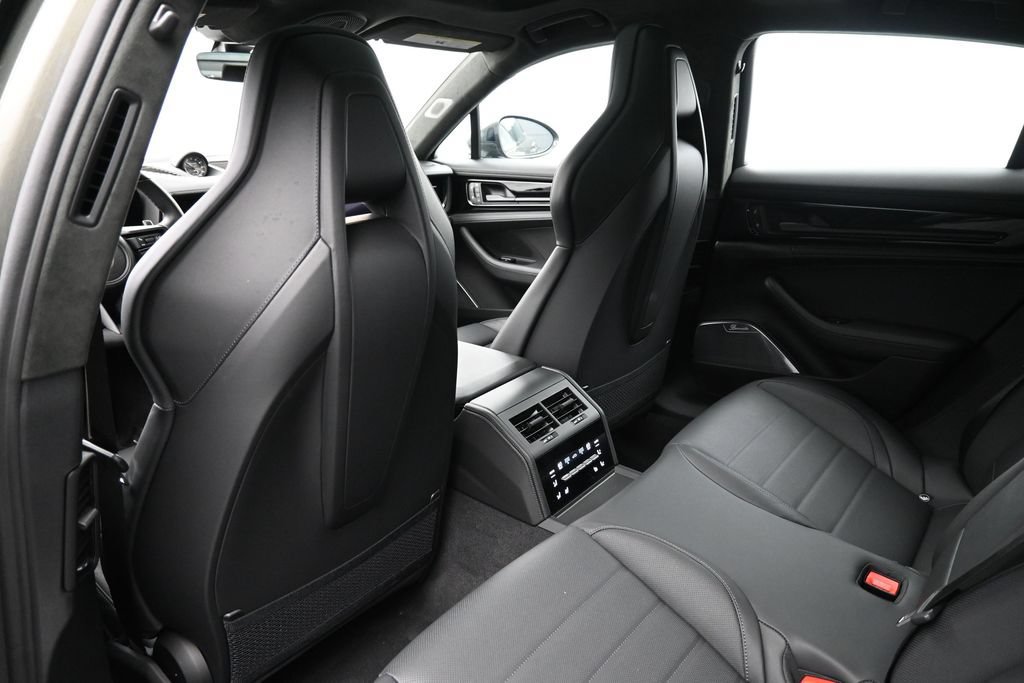 Certified 2026 Porsche Panamera GTS AWD/4WD image 8