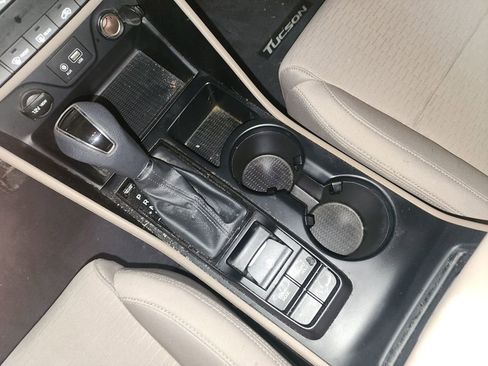 Used 2019 Hyundai Tucson SE w/ Cargo Package image 32