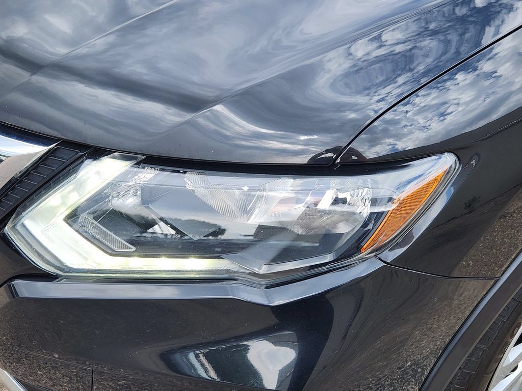Used 2019 Nissan Rogue S AWD/4WD image 11