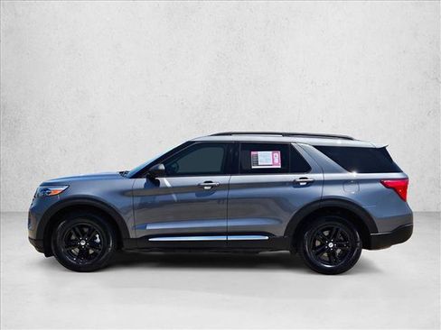 Used 2021 Ford Explorer XLT RWD image 9
