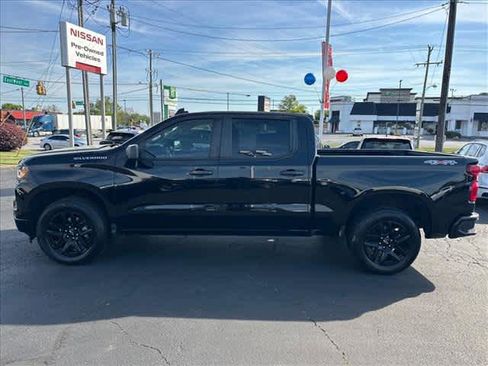 Used 2023 Chevrolet Silverado 1500 Custom AWD/4WD image 6