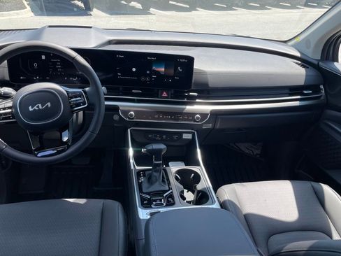 New 2026 Kia Carnival SX Prestige FWD image 25