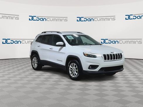 Used 2019 Jeep Cherokee Latitude w/ Popular Appearance Group AWD/4WD image 2