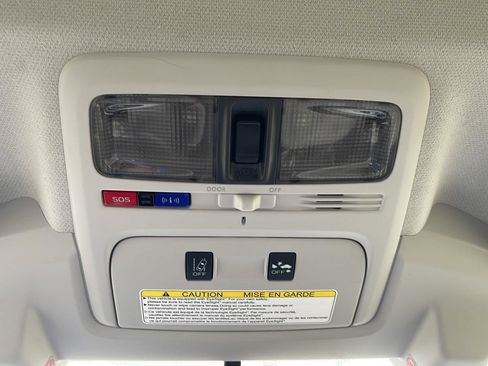 Used 2016 Subaru Forester 2.5i Touring w/ Eyesight & Navigation System image 22