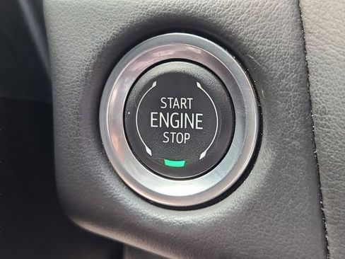 Used 2024 Chevrolet Tahoe LT RWD image 32