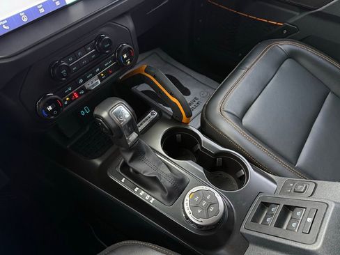 Certified 2024 Ford Bronco Badlands image 20