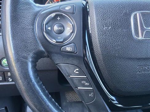 Used 2017 Honda Pilot Touring image 31