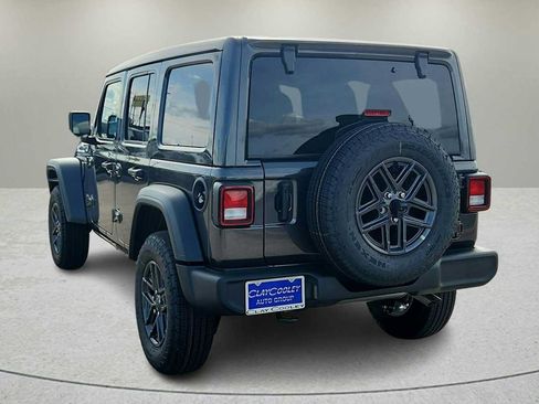 Used 2026 Jeep Wrangler Unlimited Sport AWD/4WD image 5