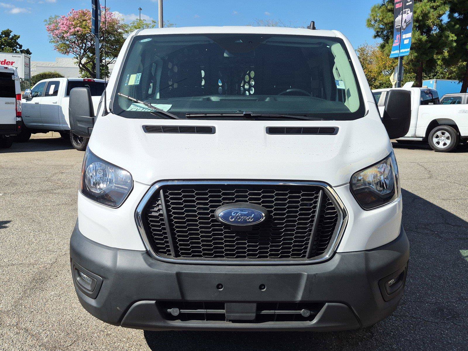 Used 2025 Ford Transit 250 Low Roof w/ Exterior Upgrade Package RWD image 2