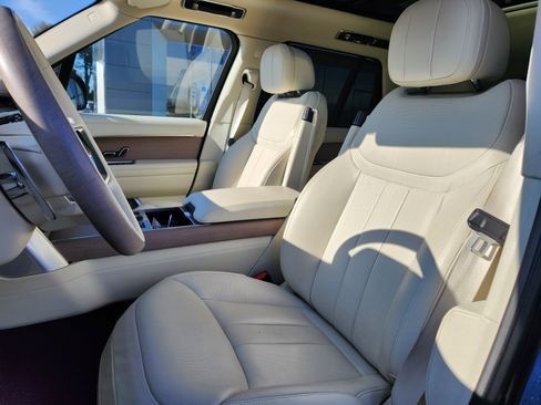 Used 2023 Land Rover Range Rover SE image 10