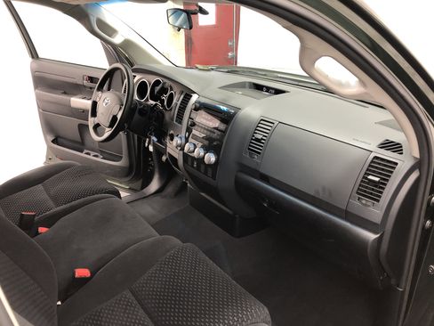 Used 2012 Toyota Tundra 4x4 Double Cab w/ Tow Pkg image 13