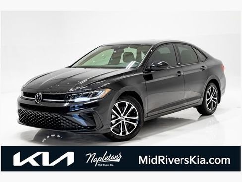 Used 2026 Volkswagen Jetta Sport FWD image 1