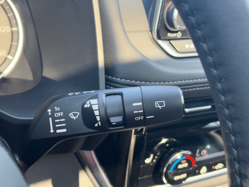 Certified 2023 Nissan Rogue SL FWD image 16