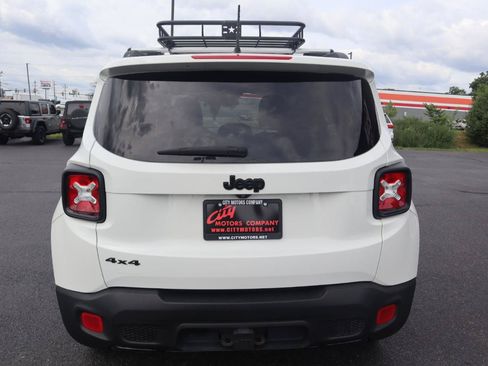 Used 2017 Jeep Renegade Altitude AWD/4WD image 25