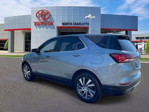 Used 2024 Chevrolet Equinox LT FWD image 6