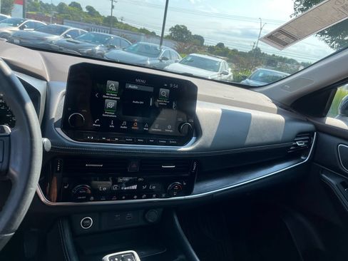 Used 2021 Nissan Rogue SL w/ Premium Package FWD image 14