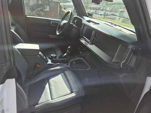 Used 2023 Ford Bronco Outer Banks AWD/4WD image 9