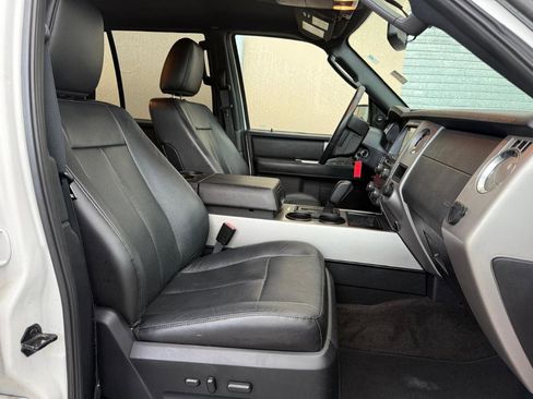 Used 2017 Ford Expedition XLT w/ Equipment Group 202A image 15