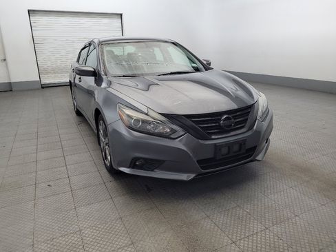 Used 2018 Nissan Altima 2.5 SR w/ SR Special Edition image 14